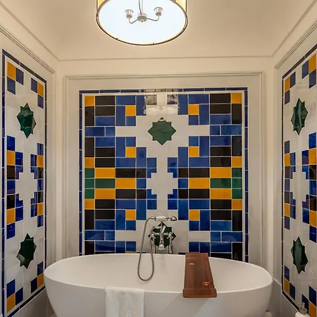 Treville Hotel