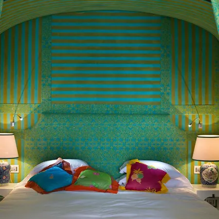 Hotel Treville