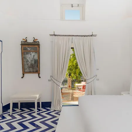 Treville 5* Ποζιτάνο