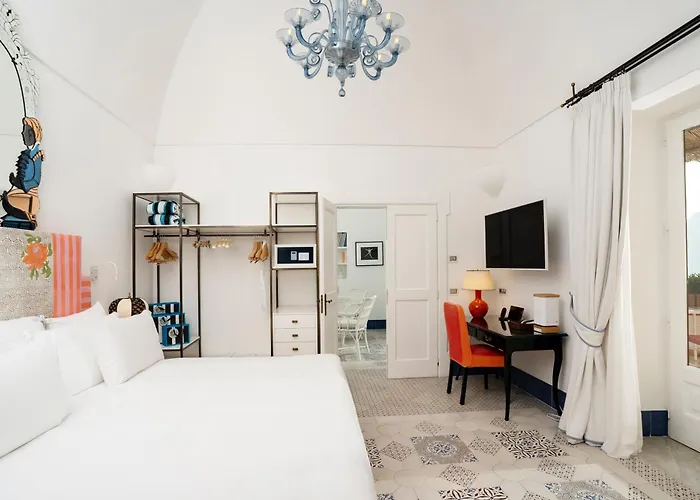 Treville Hotel